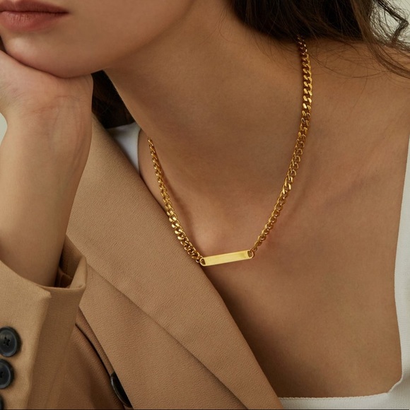 Bar Chain Necklace - Picture 4 of 7